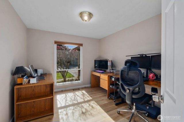 25004 170th Way SE, Covington, WA 98042