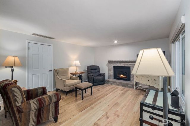 25004 170th Way SE, Covington, WA 98042