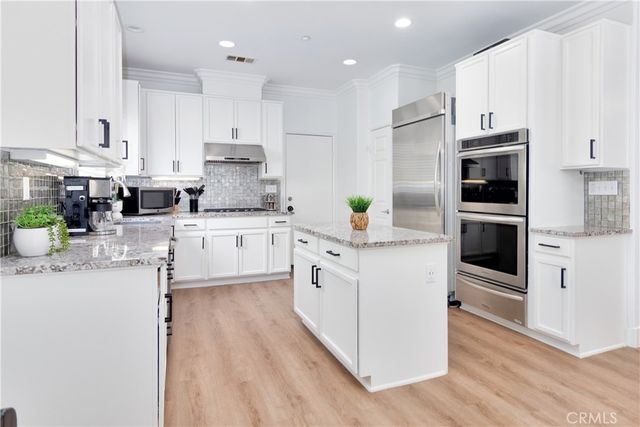 6861 Earp Way, Fontana, CA 92336