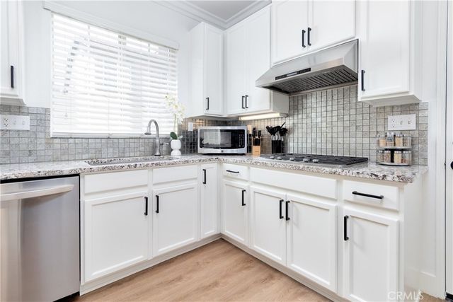 6861 Earp Way, Fontana, CA 92336