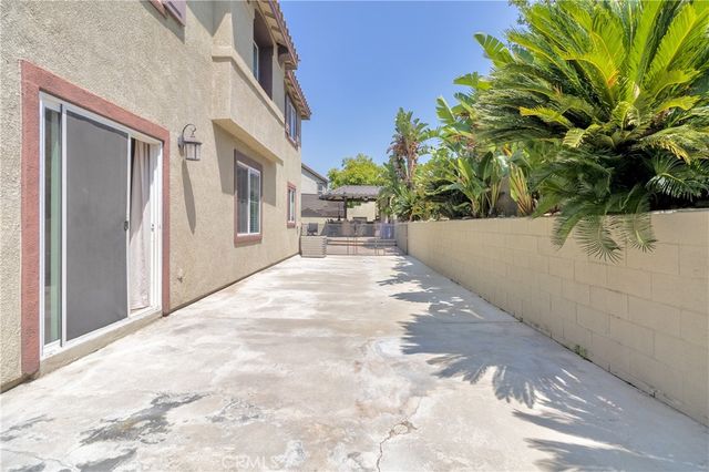 6861 Earp Way, Fontana, CA 92336
