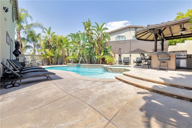 6861 Earp Way, Fontana, CA 92336