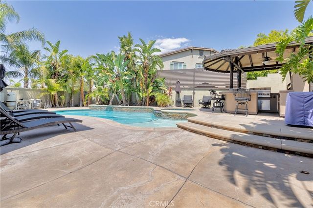 6861 Earp Way, Fontana, CA 92336