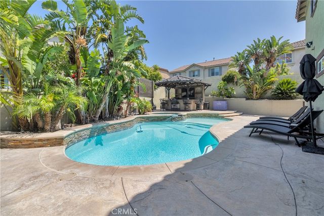 6861 Earp Way, Fontana, CA 92336
