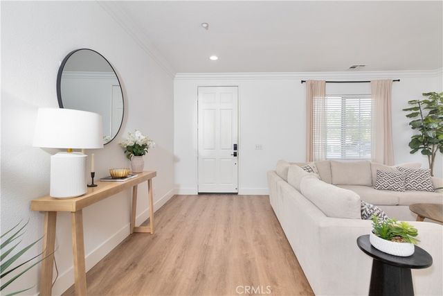 6861 Earp Way, Fontana, CA 92336