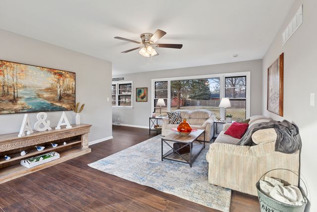 2265 Fitchome Street, Aurora, IL 60506