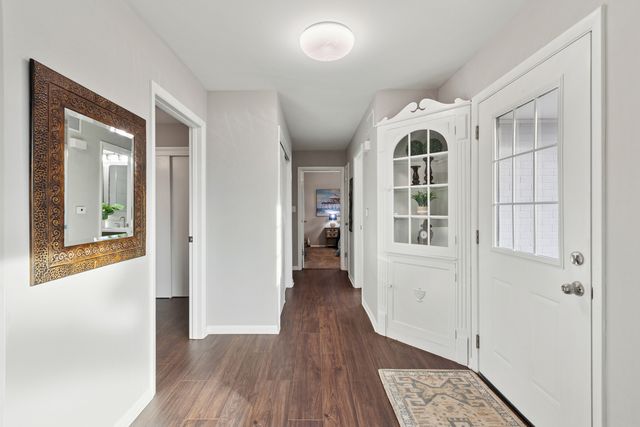 2265 Fitchome Street, Aurora, IL 60506