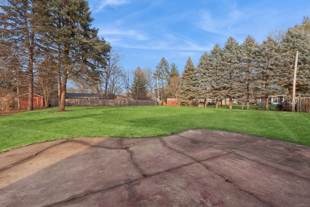 2265 Fitchome Street, Aurora, IL 60506