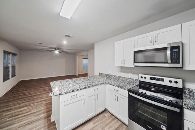 15536 Briar Forest Drive, Conroe, TX 77306