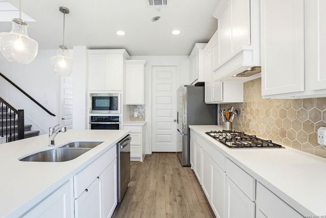 9903 Heeler Hand, San Antonio, TX 78254