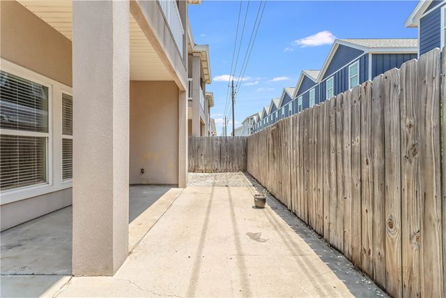 15118 Leeward Dr 103, Corpus Christi, TX 78418