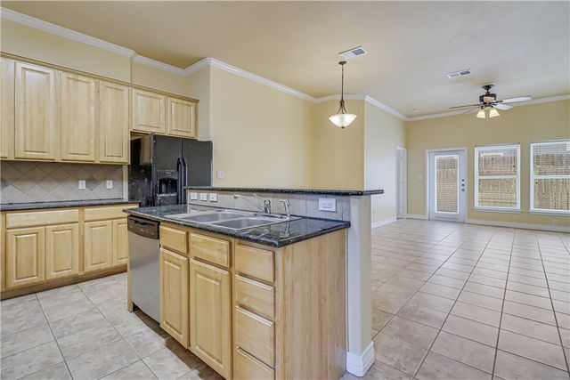 15118 Leeward Dr 103, Corpus Christi, TX 78418