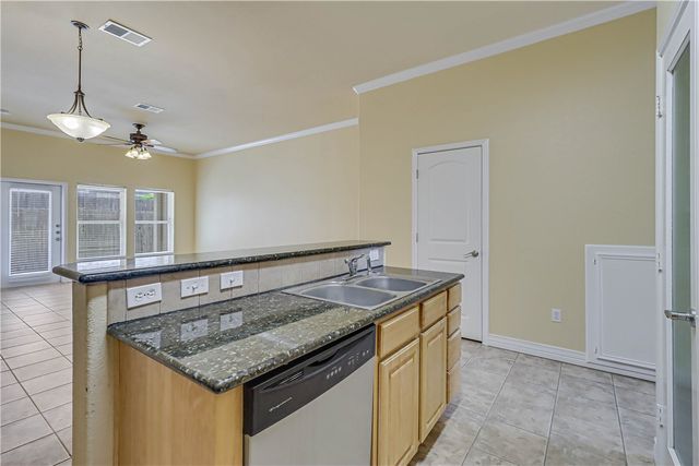 15118 Leeward Dr 103, Corpus Christi, TX 78418