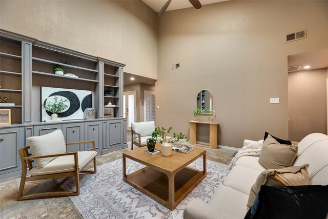 7844 High Oaks Circle, Dallas, TX 75231