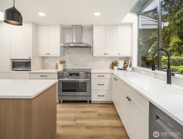 9504 Odin Way, Bothell, WA 98011