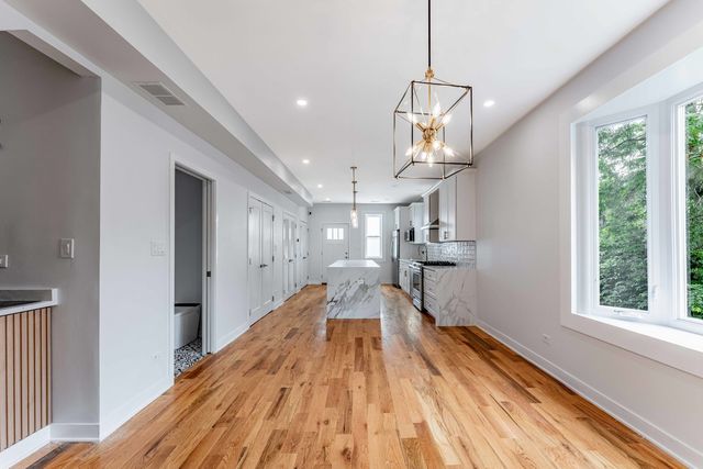 6547 S Evans Avenue, Chicago, IL 60637