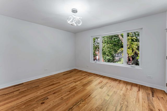 6547 S Evans Avenue, Chicago, IL 60637