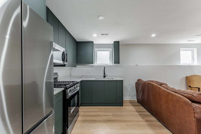 6547 S Evans Avenue, Chicago, IL 60637
