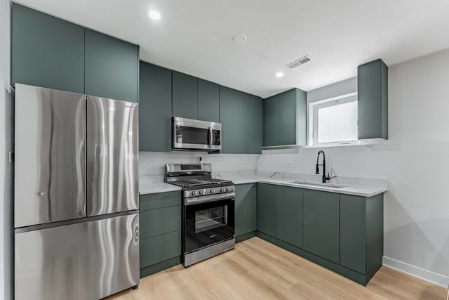 6547 S Evans Avenue, Chicago, IL 60637
