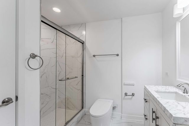 6547 S Evans Avenue, Chicago, IL 60637