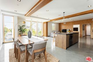 547 N Sweetzer Avenue 202, West Hollywood, CA 90048