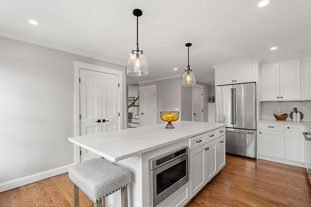 6 Monroe Street, Amesbury, MA 01913