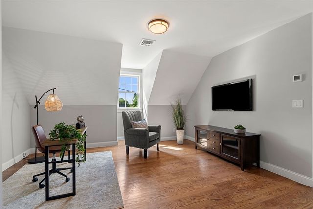 6 Monroe Street, Amesbury, MA 01913