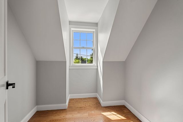 6 Monroe Street, Amesbury, MA 01913