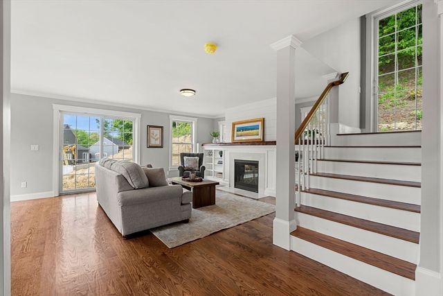 6 Monroe Street, Amesbury, MA 01913
