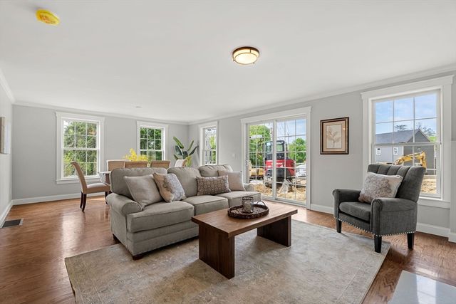 6 Monroe Street, Amesbury, MA 01913