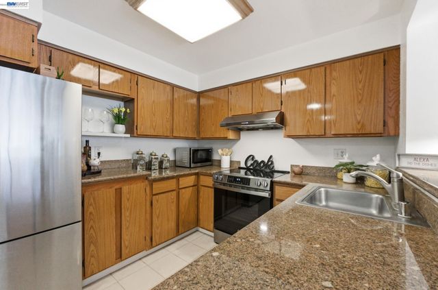 39152 Guardino Dr 203, Fremont, CA 94538