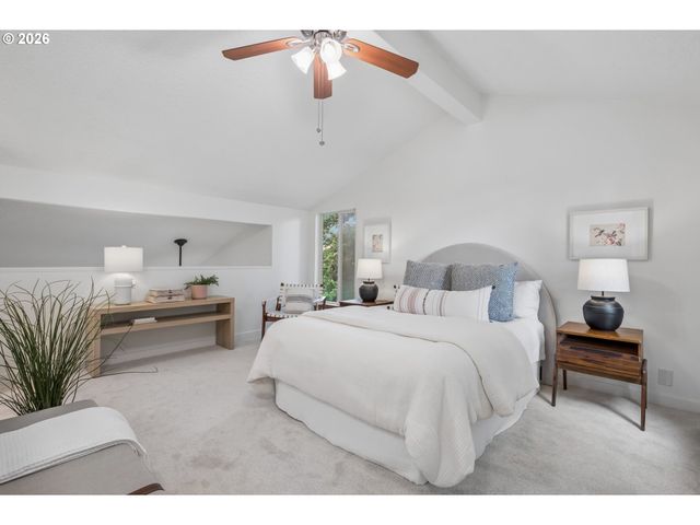 11747 Sw BOONES BEND Dr, Beaverton, OR 97008