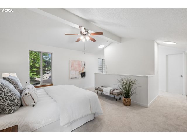 11747 Sw BOONES BEND Dr, Beaverton, OR 97008