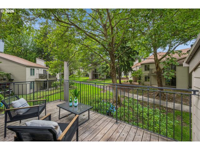 11747 Sw BOONES BEND Dr, Beaverton, OR 97008