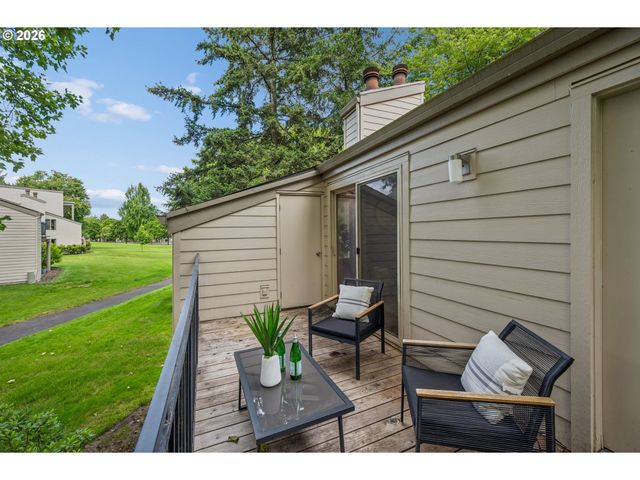 11747 Sw BOONES BEND Dr, Beaverton, OR 97008
