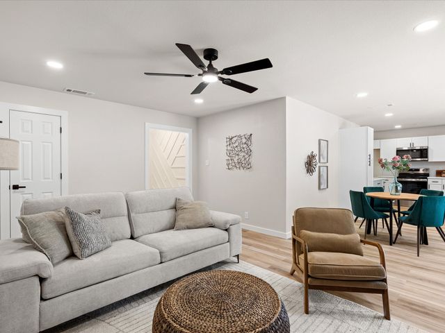 713 Hillside Drive, Sherman, TX 75090