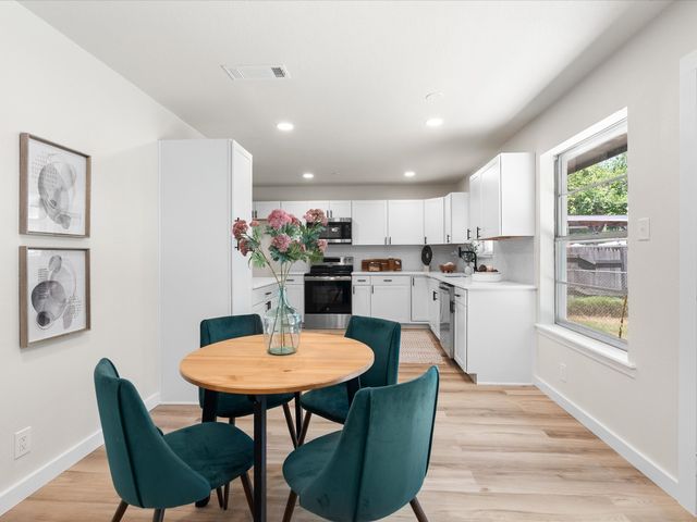 713 Hillside Drive, Sherman, TX 75090