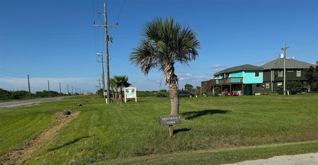 982 S Melody Lane, Crystal Beach, TX 77650