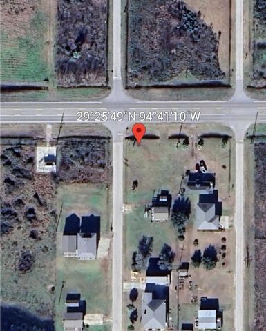 982 S Melody Lane, Crystal Beach, TX 77650