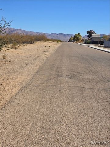 6671 W Brook Drive, Golden Valley, AZ 86413