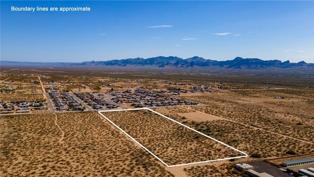 6671 W Brook Drive, Golden Valley, AZ 86413