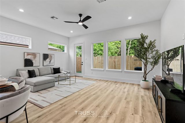 6117 Grace Lane, Houston, TX 77021