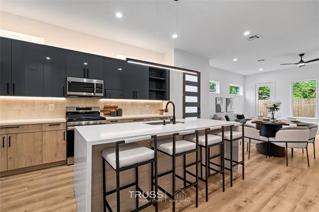 6117 Grace Lane, Houston, TX 77021