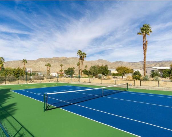 74711 Dillon Rd Spc 323, Desert Hot Springs, CA 92241