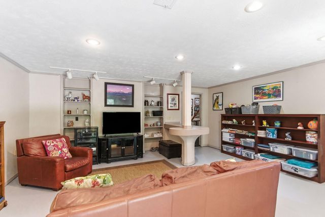 404 Woodduck Lane, Georgetown, KY 40324
