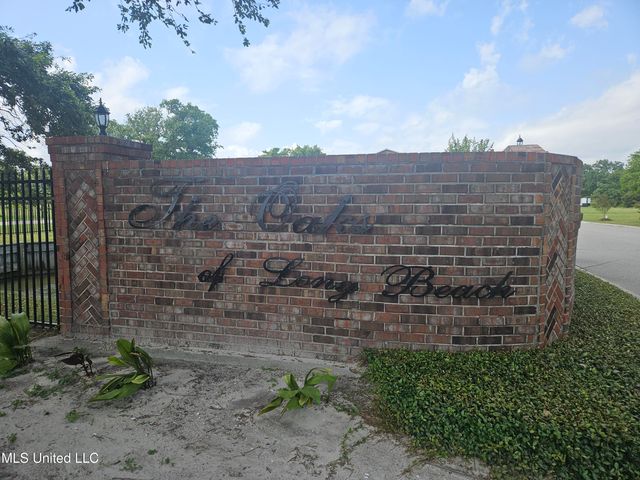 21 Oak Alley Lane, Long Beach, MS 39560