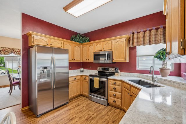 2305 NW Maple Street, Ankeny, IA 50023