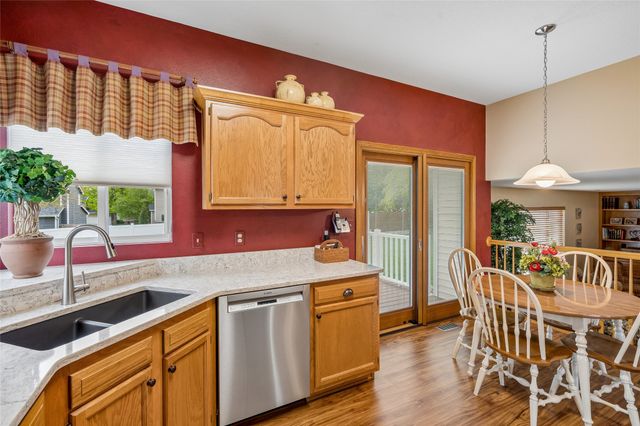 2305 NW Maple Street, Ankeny, IA 50023