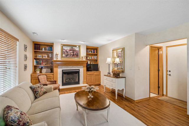 2305 NW Maple Street, Ankeny, IA 50023