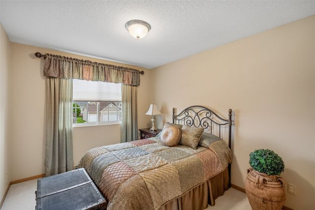 2305 NW Maple Street, Ankeny, IA 50023